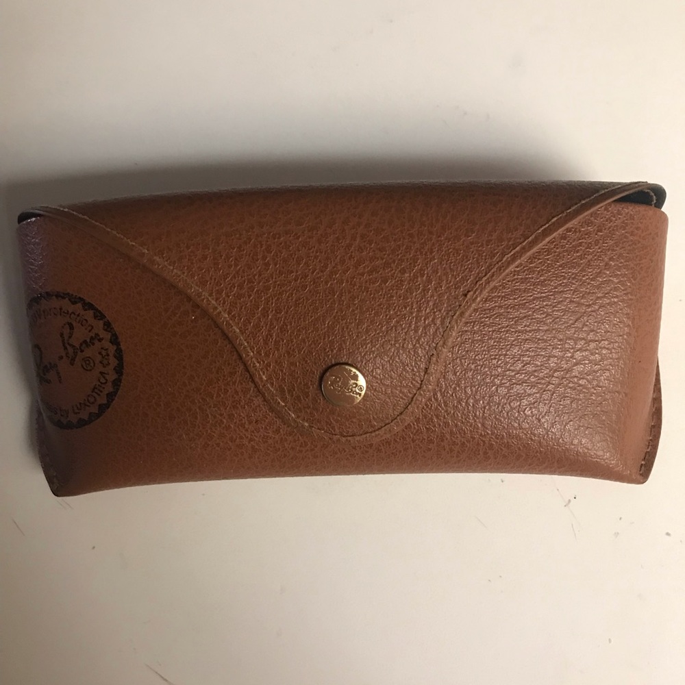 RAY-BAN SHADE HOLDER